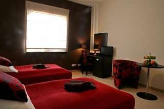 Отель Hotel Altamira Пётркув-Трыбунальский Двухместный номер с 1 кроватью или 2 отдельными кроватями-3